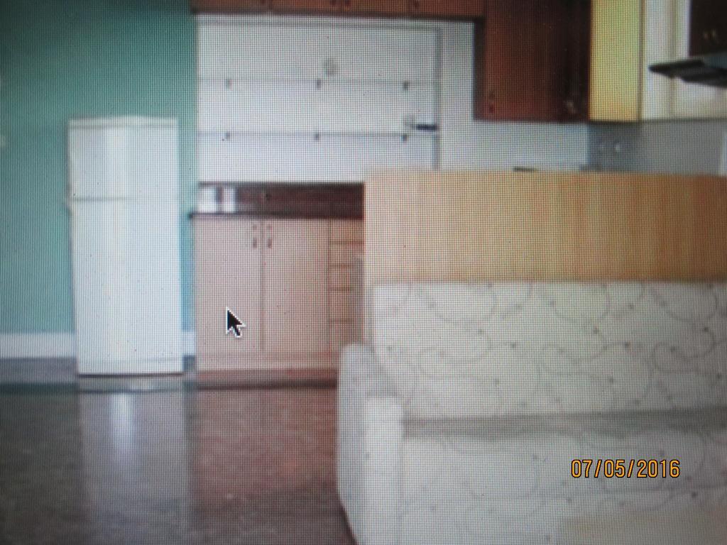 Apartments Lozina On The Beach Оміш Екстер'єр фото